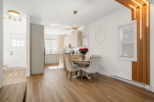 #105-1950 John Rd, Sidney, BC 