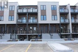 60 - 42 LOWES ROAD W  Guelph (Clairfields/Hanlon Business Park), ON N1G 0H6