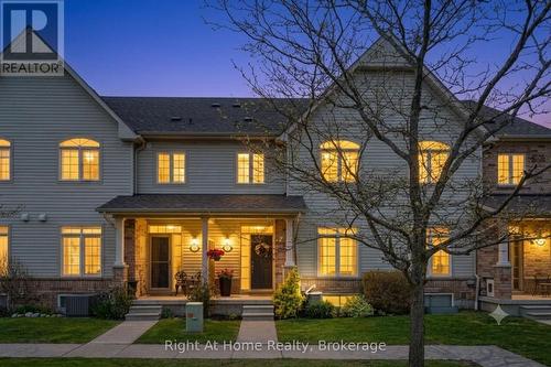 17 WICKER PARK WAY  Whitby (Pringle Creek), ON L1R 0C8