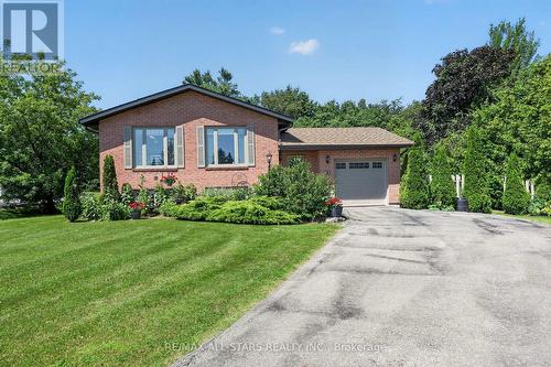 6 GOLF COURT  Kawartha Lakes, ON K0M 2T0