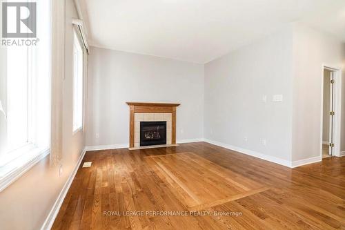Gas fireplace in Familyroom - 127 Finn Court, Ottawa, ON - Indoor Photo Showing Living Room With Fireplace