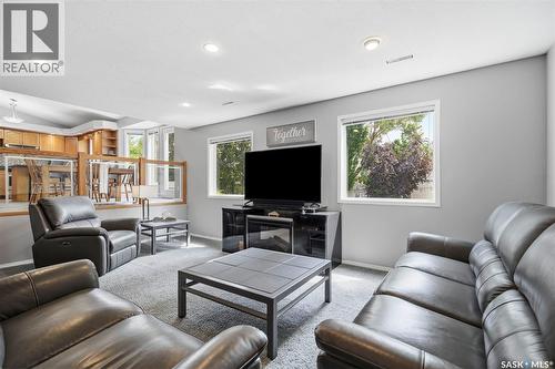 174 Hinitt Place, Saskatoon, SK 