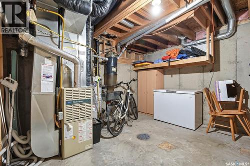 174 Hinitt Place, Saskatoon, SK 
