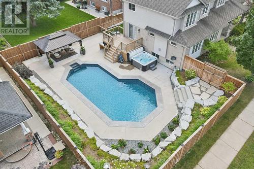 1 TEAL DRIVE  Guelph (Kortright Hills), ON N1C 1G3
