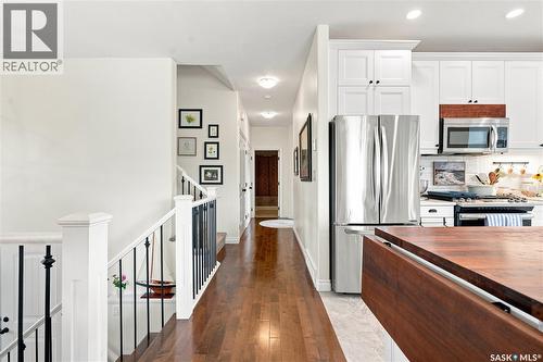 621 Braun Lane, Warman, SK - Indoor Photo Showing Kitchen With Stainless Steel Kitchen