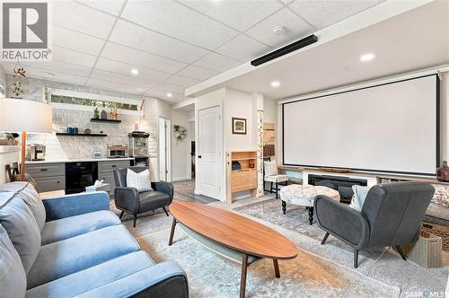 621 Braun Lane, Warman, SK - Indoor Photo Showing Living Room