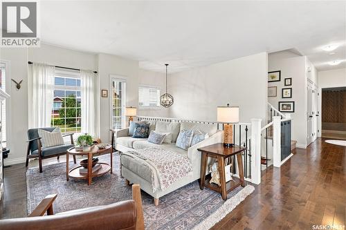 621 Braun Lane, Warman, SK - Indoor Photo Showing Living Room