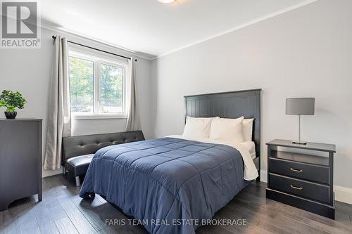7 Duquette Court, Tiny, ON - Indoor Photo Showing Bedroom