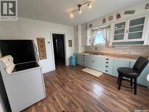 277 2Nd Avenue W, Melville, SK - Indoor Photo Showing Laundry Room
