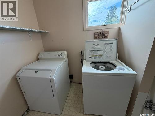 277 2Nd Avenue W, Melville, SK - Indoor Photo Showing Laundry Room