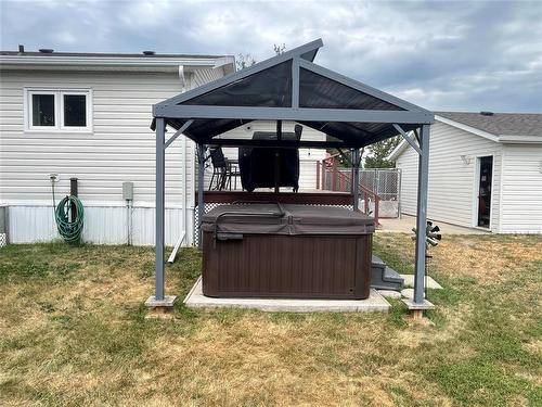 195 4Th Avenue, Rivers, MB - Outdoor With Exterior