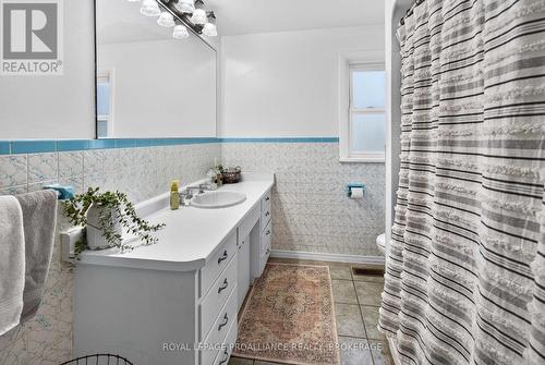 26 Mclean Boulevard, Perth, ON - Indoor Photo Showing Bathroom