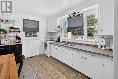 26 Mclean Boulevard, Perth, ON - Indoor Photo Showing Kitchen With Double Sink