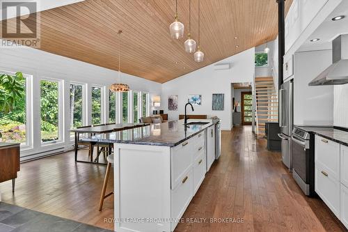 3063 Brewers Mills Road, Kingston (City North Of 401), ON - Indoor Photo Showing Kitchen With Upgraded Kitchen
