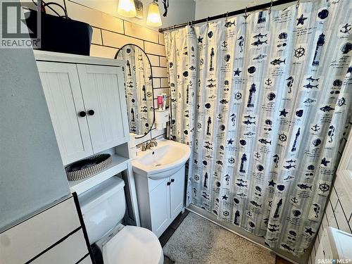 142 Peaker Avenue, Yorkton, SK - Indoor Photo Showing Bathroom
