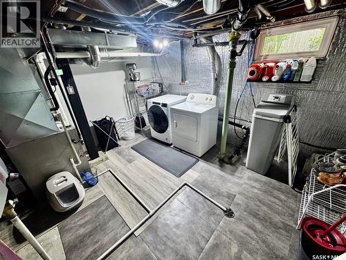 142 Peaker Avenue, Yorkton, SK - Indoor Photo Showing Laundry Room