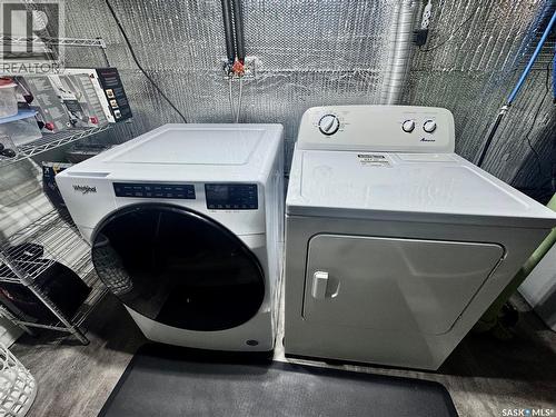 142 Peaker Avenue, Yorkton, SK - Indoor Photo Showing Laundry Room
