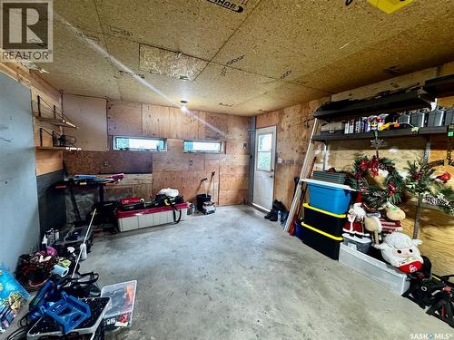 142 Peaker Avenue, Yorkton, SK - Indoor Photo Showing Garage