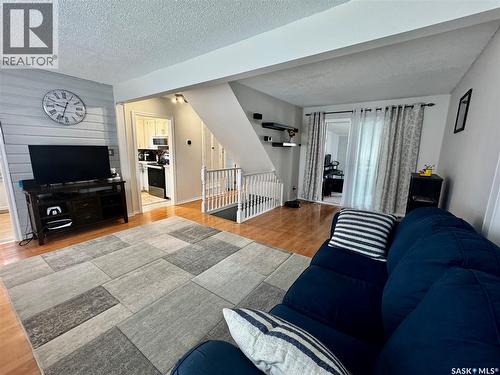 142 Peaker Avenue, Yorkton, SK - Indoor Photo Showing Living Room
