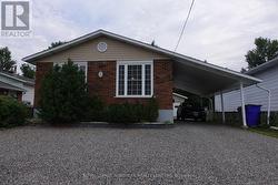 64 MONETA AVENUE  Timmins (Ts - Se), ON P4N 7R6