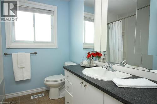 11 Wordsworth Place Unit# Upper, Kitchener, ON - Indoor Photo Showing Bathroom
