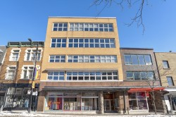 Façade - 
