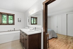 Salle de bains attenante à la CCP - 