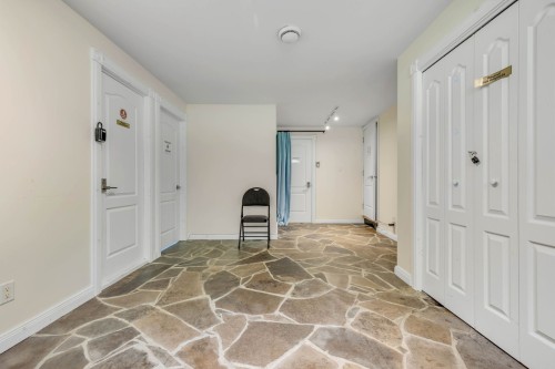 Corridor - 765 Av. Ste-Brigitte, Sainte-Brigitte-De-Laval, QC - Indoor Photo Showing Other Room
