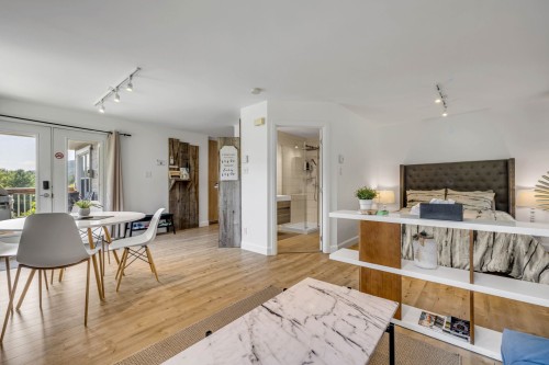 Chambre à coucher - 765 Av. Ste-Brigitte, Sainte-Brigitte-De-Laval, QC - Indoor