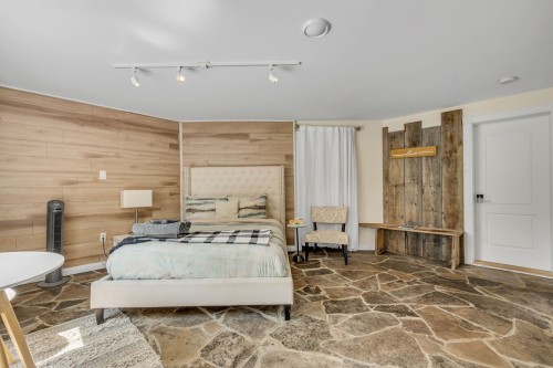 Chambre à coucher - 765 Av. Ste-Brigitte, Sainte-Brigitte-De-Laval, QC - Indoor Photo Showing Bedroom