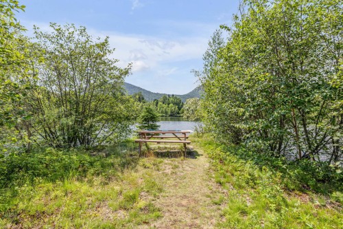 Cour - 765 Av. Ste-Brigitte, Sainte-Brigitte-De-Laval, QC - Outdoor With View