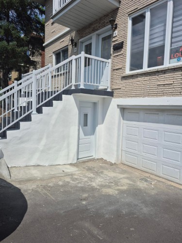 Entry - 14A Rue De Bayeux, Laval (Laval-Des-Rapides), QC - Outdoor