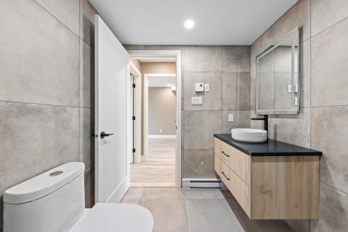 Salle de bains - 2-6755 Rue Clark, Montréal (Rosemont/La Petite-Patrie), QC - Indoor Photo Showing Bathroom