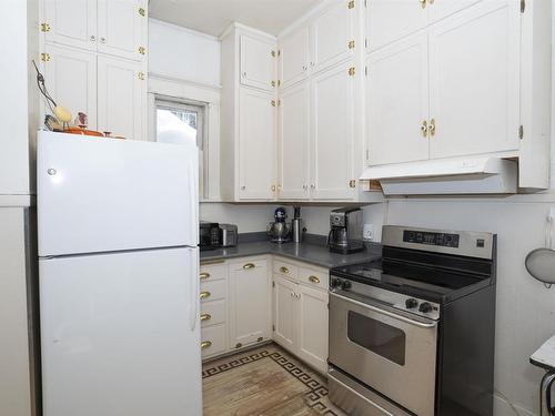 43 Summit Avenue, Thunder Bay, ON - Indoor Photo Showing Kitchen