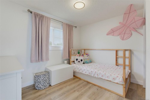 #9-2115 Amelia Ave, Sidney, BC 