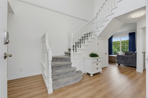 #9-2115 Amelia Ave, Sidney, BC 
