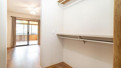 303-1075 Bernard Avenue, Kelowna, BC - Indoor