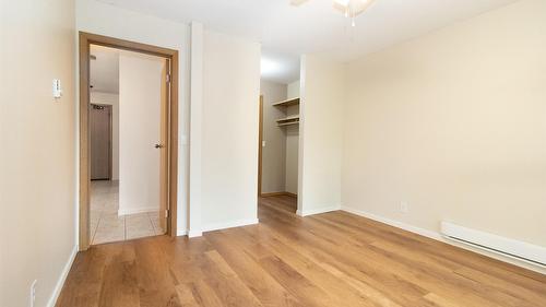303-1075 Bernard Avenue, Kelowna, BC - Indoor Photo Showing Other Room
