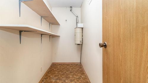 303-1075 Bernard Avenue, Kelowna, BC - Indoor Photo Showing Other Room