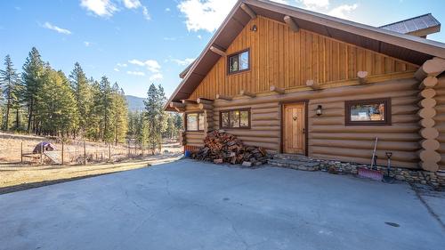 15-7080 Glenfir Road, Naramata, BC - Outdoor