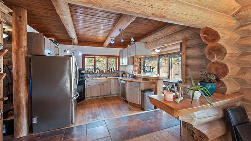 15-7080 Glenfir Road, Naramata, BC - Indoor Photo Showing Other Room