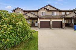 3 Landsbury TE  Niverville, MB R0A 0A2
