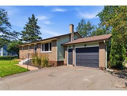 73 Laurelle AVE Moncton, NB E1G 1G2
