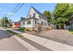 47 Peter ST Moncton, NB E1A 3W3