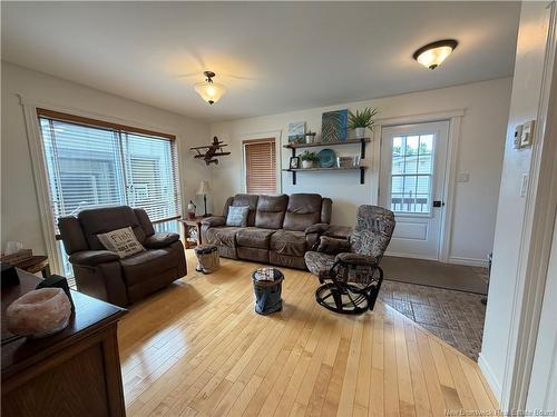 50 Rue Valcourt, Saint-Quentin, NB 