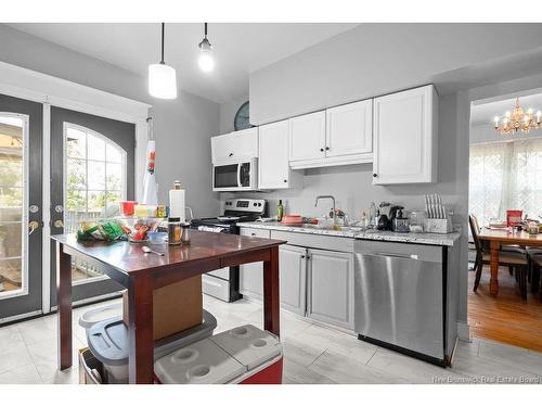 929-931 Amirault St, Dieppe, NB - Indoor Photo Showing Kitchen