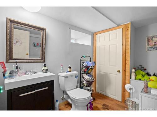 929-931 Amirault St, Dieppe, NB - Indoor Photo Showing Bathroom