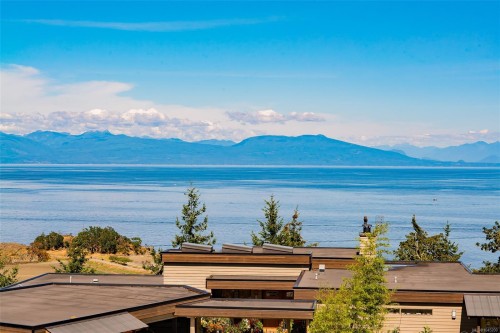 3592 Oakridge Dr, Nanaimo, BC 