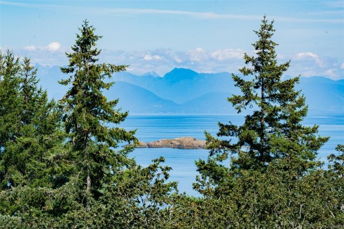 3588 Oakridge Dr, Nanaimo, BC 