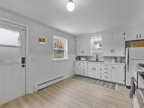 22 Colonel Gray Drive, Charlottetown, PE - Indoor Photo Showing Kitchen